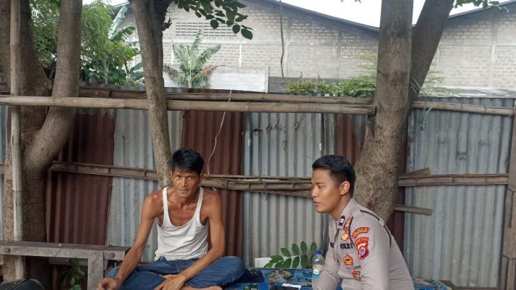 Memastikan Kamtibmas Aman, Anggota Sat Samapta melaksanakan Patroli Barcode di sekitaran Alfamart Kedaton dan memberikan pesan kamtibmas Kepada Masyarakat.
