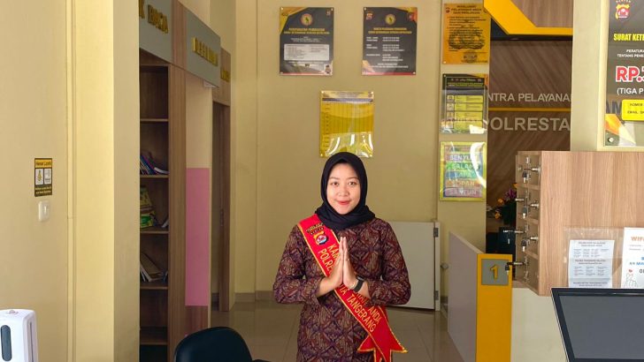 Staf Sikeuangan Polresta Tangerang Berikan Pelayanan Prima dalam Piket SPKT