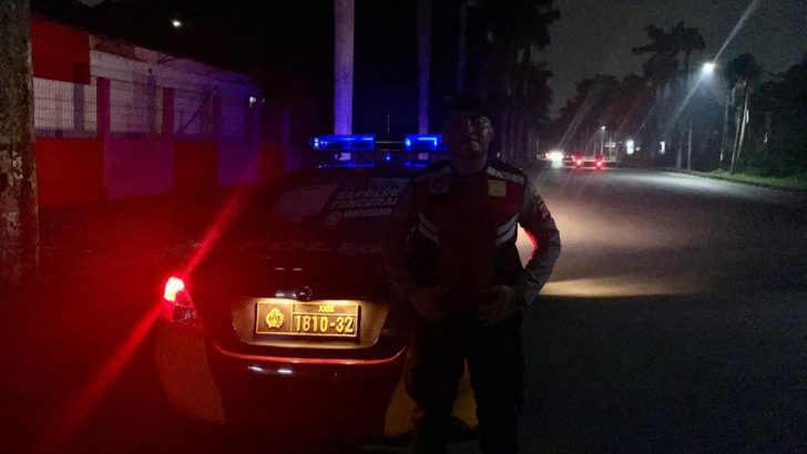 Di sekitaran Jl. Raya Aria Wangsakara Operasi Cipta Kondisi dilakukan oleh Anggota SatSamapta Polresta Tangerang dipimpin oleh Pawas