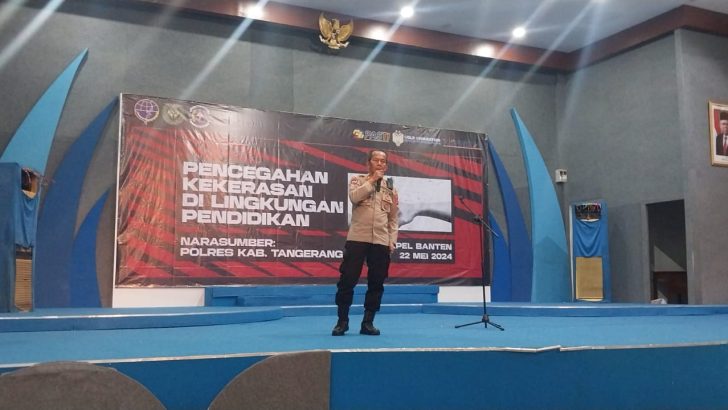 Kasat Binmas Polresta Tangerang Menjadi Narasumber Dalam Kegiatan Sosialisasi Tentang Penyegahan Kekerasan Di Lingkungan Pendidikan