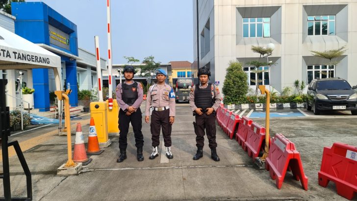 PENGECEKAN PETUGAS PENJAGAAN MAKO POLRESTA TANGERANG OLEH PIKET SIPROPAM POLRESTA TANGERANG
