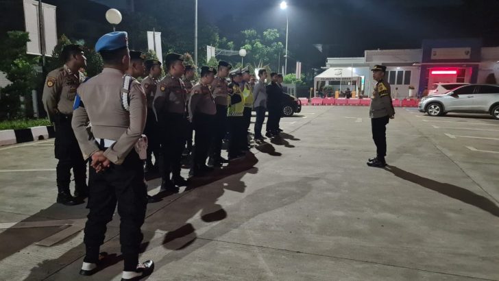 SIPROPAM MELAKSANAKAN PENGECEKAN APEL MALAM PIKET FUNGSI POLRESTA TANGERANG