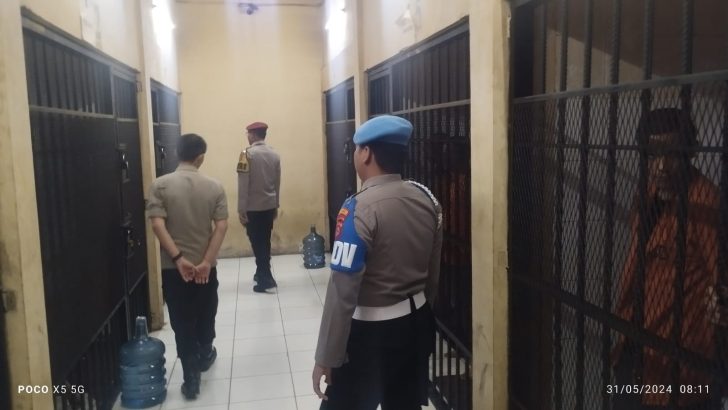 PENGECEKAN RUANG TAHANAN POLRESTA TANGERANG SECARA RUTIN OLEH PIKET SIPROPAM POLRESTA TANGERANG