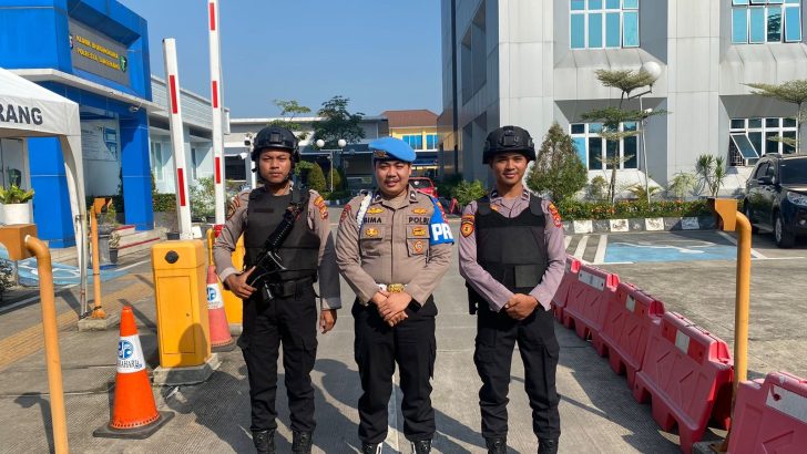 PENGECEKAN PETUGAS PENJAGAAN MAKO POLRESTA TANGERANG OLEH PIKET SIPROPAM POLRESTA TANGERANG