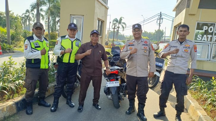 Personel Sat Pamobvit Polresta Tangerang melaksanakan penjagaan di kawasan industri Cikupamas