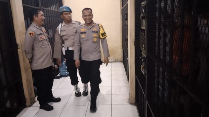 Pada Malam Hari Wapawas Cek Jumlah Tahanan Di Rutan Polresta Tangerang