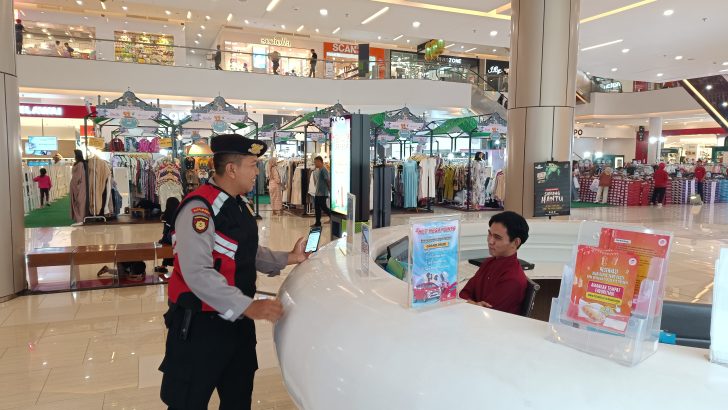 Personil  Sat Pamobvit Polresta Tangerang melaksanakan kegiatan Patroli Objek Wisata pemantauan Tempat Perbelanjaan Mall Ciputra