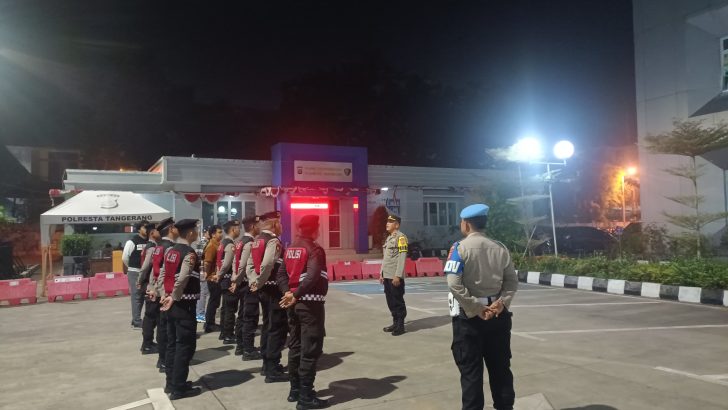 Anggota Sat Samapta Polresta Tangerang melaksanakan kegiatan Apel Operasi Cipta Kondisi di Lapangan Apel Polresta Tangerang Tangerang.