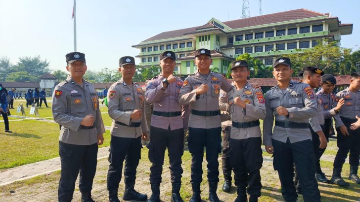 aipda tatang melaksanakan upacara