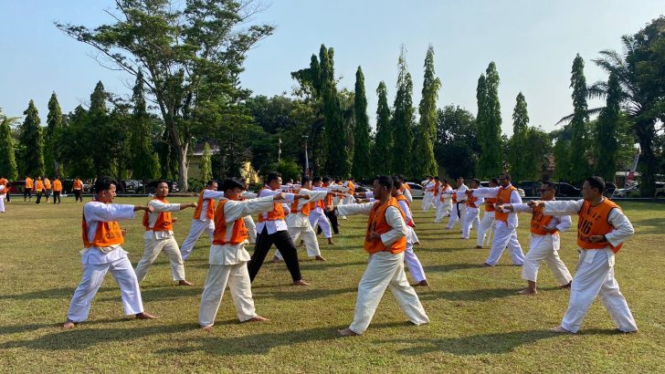 iptu joko melaksanakan ujian beladiri polri