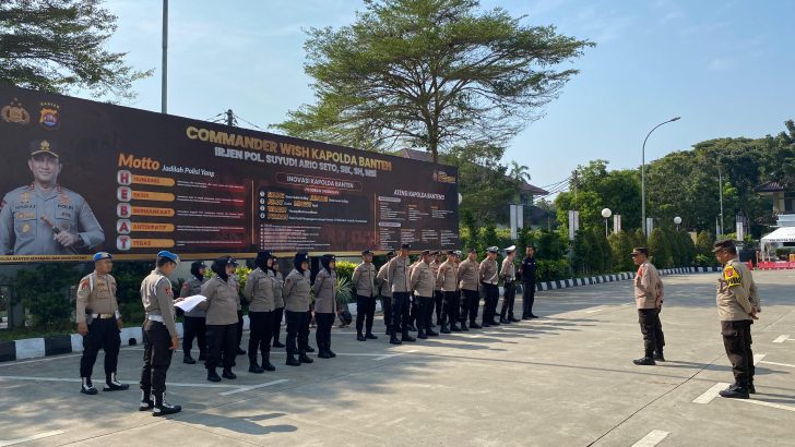 briptu desi melaksanakan apel siaga minggu