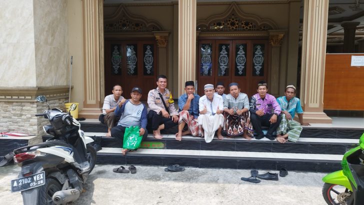 Aipda Kodir SH Bhabinkamtibmas Polsek Balaraja Polresta Tangerang Polda Banten Sambang Tokoh Masyarakat guna terjalin kedekatan polri dengan Tokoh Masyarakat