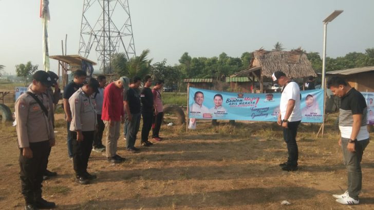 Anggota Sat Intelkam Polresta Tangerang melaksanakan Apel Pengamanan Kegiatan Senam Bersama Cagub Andra Soni di Lapangan Bola Ds. Sukadamai Kec. Cikupa Kab. Tangerang