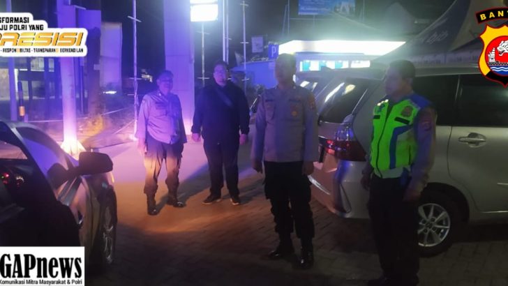 Personel Polsek Cikupa Pimpin Patroli Mobile Dini Hari Antisipasi Kejahatan, Balap Liar, dan Tawuran di Desa Cibadak