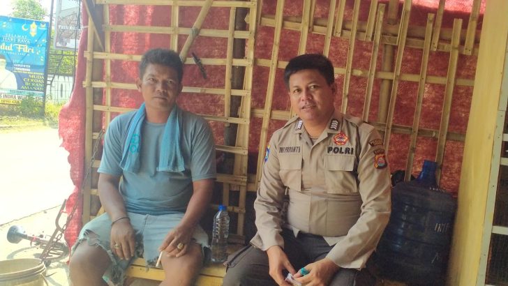 Bripka Dwi lakukan Sambang DDS di Desa Jengkol sebagai bentuk upaya menjalin sinergitas dengan masyarakat.