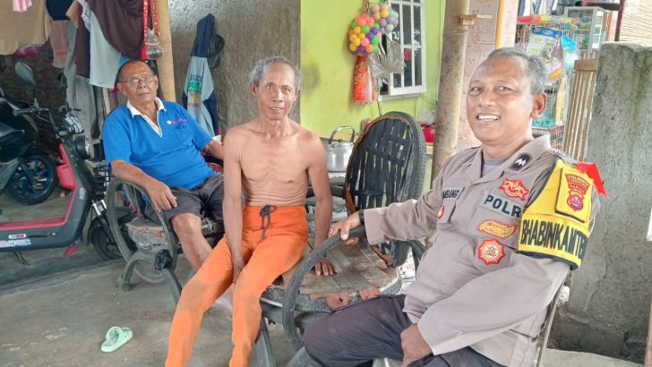 Tokoh Masyarakat di Desa Koper kerap dikunjungi Aipda Bambang guna menjalin Tali Silaturahmi dengan para Sesepuh.
