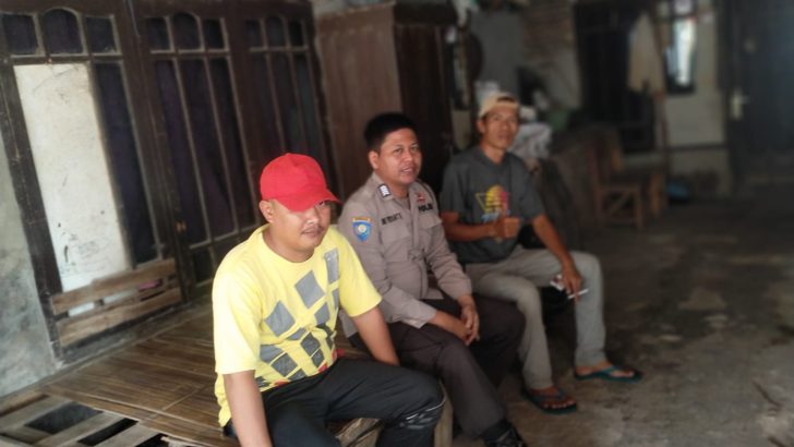 Bentuk upaya menjalin sinergitas dengan masyarakat, Bripka Dwi lakukan Sambang di Desa Jengkol