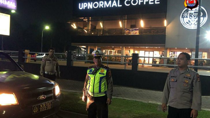 Kanit Lantas Polsek Cikupa Memimpin Ops Cipkon, Pastikan Keamanan di Kawasan Perbankan dan Citra Raya