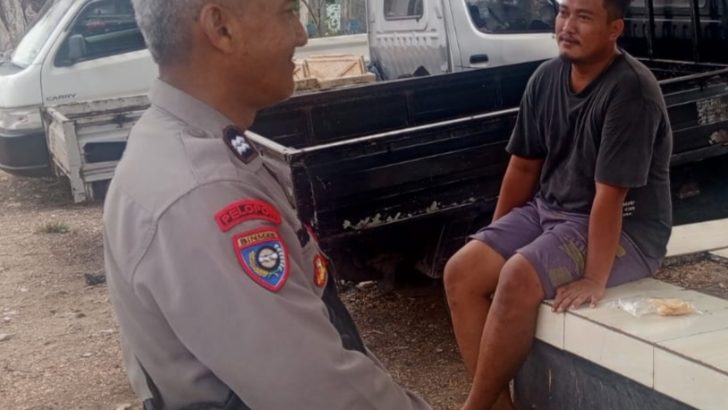 Pendekatan diri kepada warga di Binaannya, Aiptu Faisal Hidayat tak henti-hentinya kunjungi warga di Desa Kresek