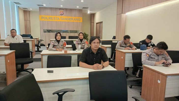**Anggota Sat Reskrim Ikuti Zoom Meeting Program Beyond Trust Presisi untuk Tingkatkan Pelayanan Polri**