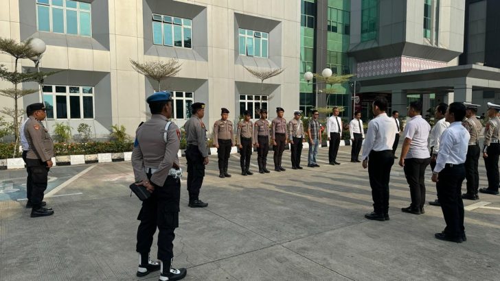 Anggota SatSamapta Polresta Tangerang melaksanakan Apel Serah terima piket fungsi Dipimpin Pawas.