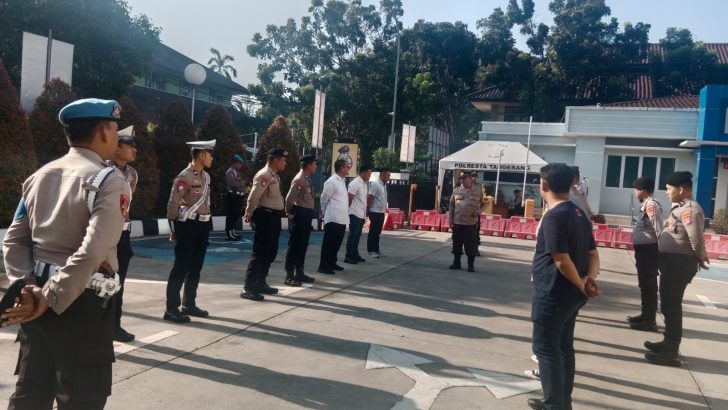 Anggota Sat Reskrim Polresta Tangerang Laksanakan Apel Serah Terima Piket