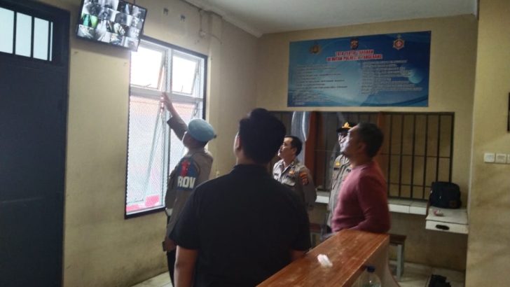 Cek CCTV ruang tahanan Polresta Tangerang guna antisipasi keamanan