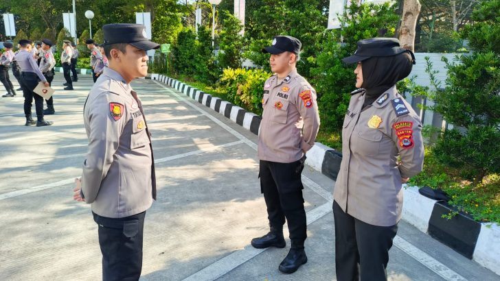 briptu desi melaksanakan apel fungsi
