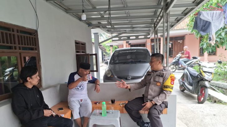 Sambang bhabinkamtibmas Polsek Balaraja Aiptu iwan BUDIMAN  untuk Jaga Kamtibmas