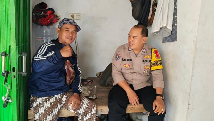 Bhabinkamtibmas Desa bunar Polsek Balaraja Polresta Tangerang, Bripka Yasin memberikaan himbauan kepada warga Binaan, tentang pilkada yang aman, damai dan sejuk