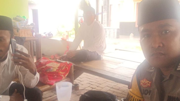 Bripka Ajat Kosasih tak kenal lelah kunjungi warga Desa Jengkol dalam program Polisi RW