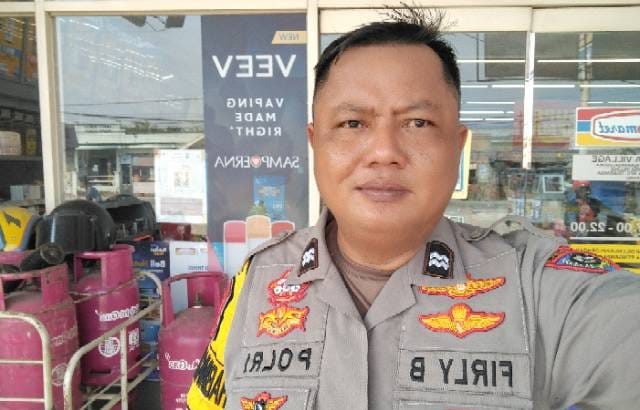 Kegiatan Patroli Strong Point rutin dilaksanakan bripka Ivo Anggota Polsek Tigaraksa Antisipasi Kejahatan, Jumat ,25/10/2024.