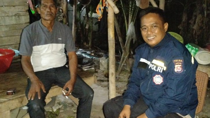Bripka Dimas H Arvianto selaku Polisi RW sangat semangat kunjungi warga di Desa Tamiang