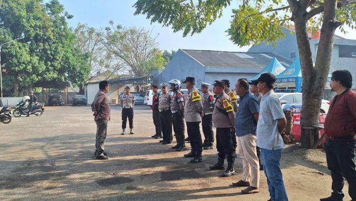 Anggota Sat Reskrim Mengikuti Apel Pengamanan Giat Kampanye Tatap Muka di Rajeg