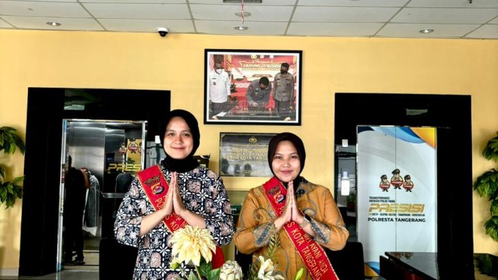 Polwan Sat Reskrim Polresta Tangerang Laksanakan Piket Pelayanan di Lobby Polresta Tangerang