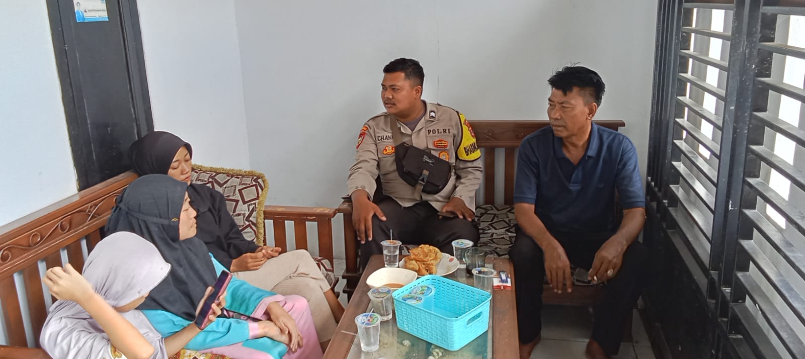 Bhabinkamtibmas Polsek Mauk Briptu Chandra Memberikan himbauan dan Sampaikan Pesan-pesan Kamtibmas kepada Warga Desa Tegal Kunir Lor