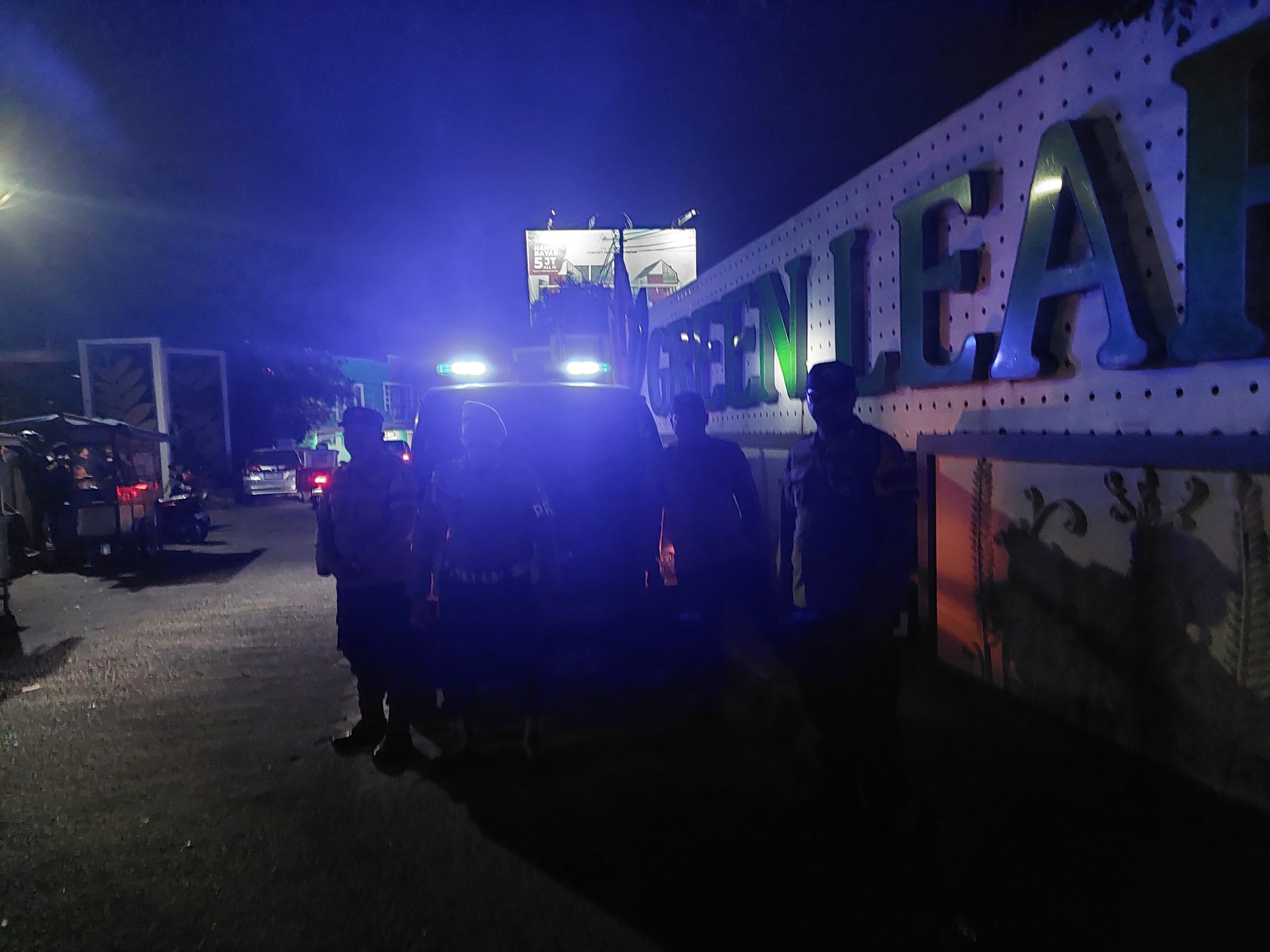 Kegiatan cipkon patroli mobile polsek rajeg antisipasi gangguan kamtibmas
