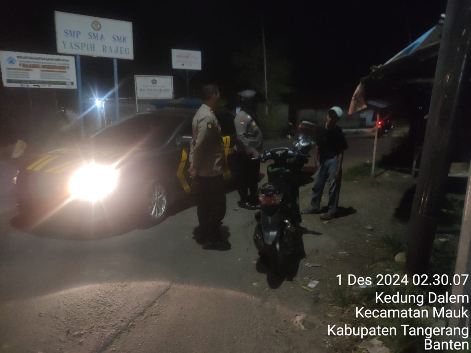 Antisipasi tawuran,gengmotor dan streetcrime, piket fungsi Polsek Rajeg patroli mobile, di pimpin Kanit Samapta Iptu Sutikno.