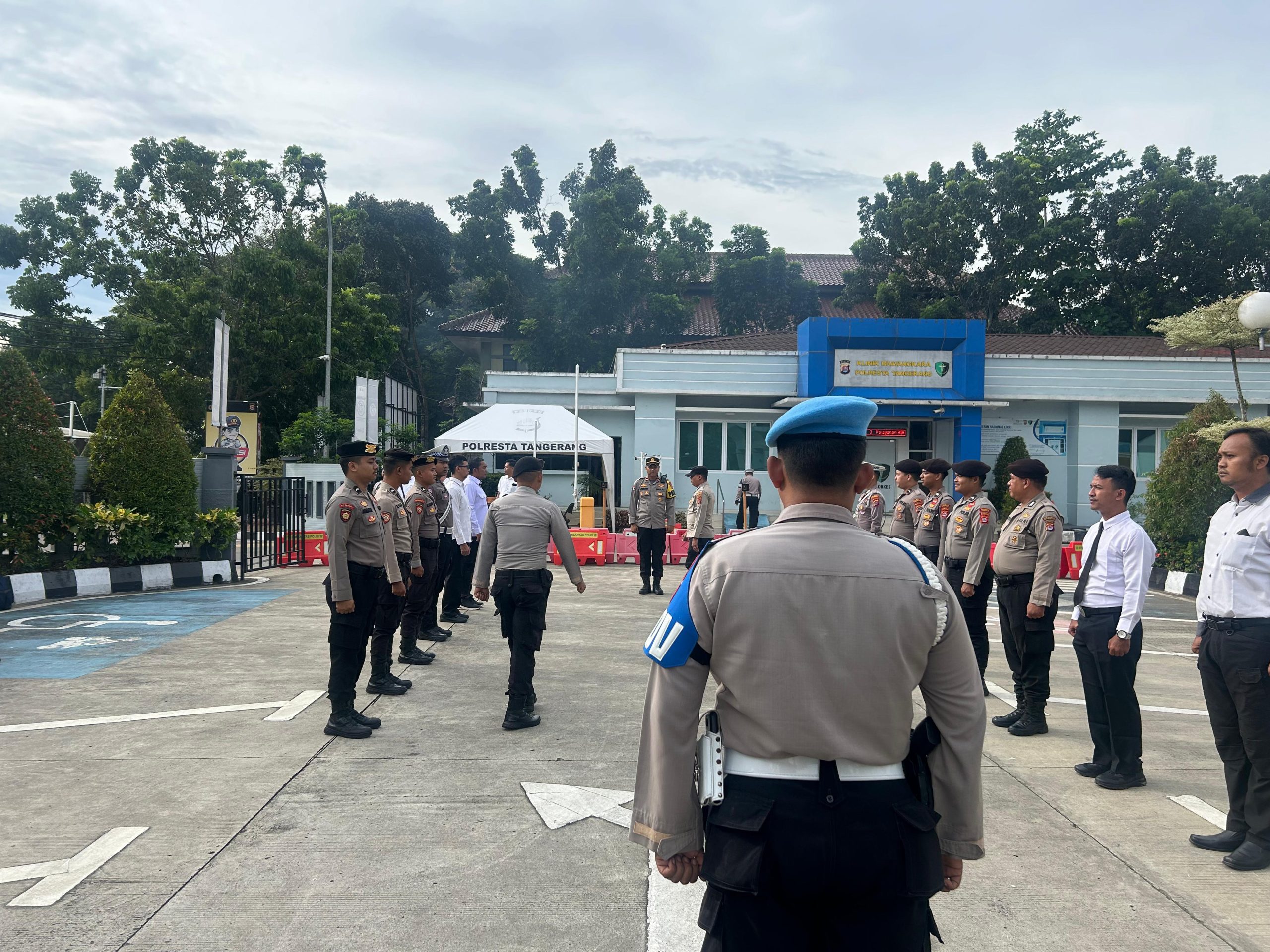 Anggota Sat Reskrim dan Seluruh Satfung Ikuti Apel Serah Terima Piket di Polresta Tangerang