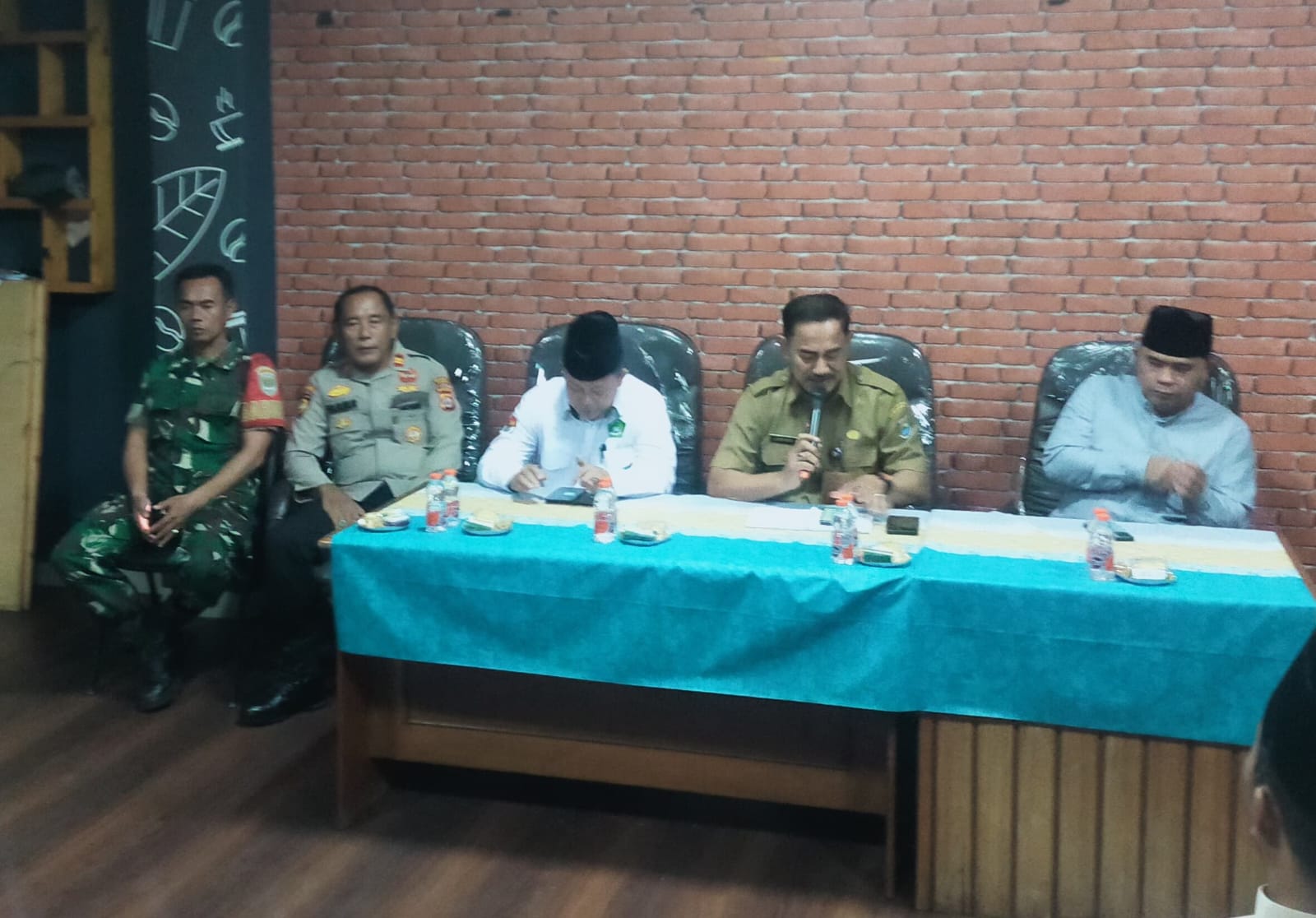 Wakpoksek Pasar Kemis Hadiri Rapat Persiapan MTQ Kecamatan Pasar Kemis di Aula Kecamatan