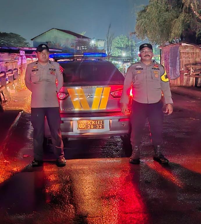 Kabupaten Tangerang – Dalam rangka cipta kondisi situasi Kamtibmas, Kepolisian Sektor Rajeg jajaran Polresta Tangerang Polda Banten menggelar Ops Cipta kondisi atau patroli Kegiatan Rutin Yang Ditingkatkan, di wilayah Kecamatan Rajeg Kabupaten Tangerang, Sabtu (11/01/2025).