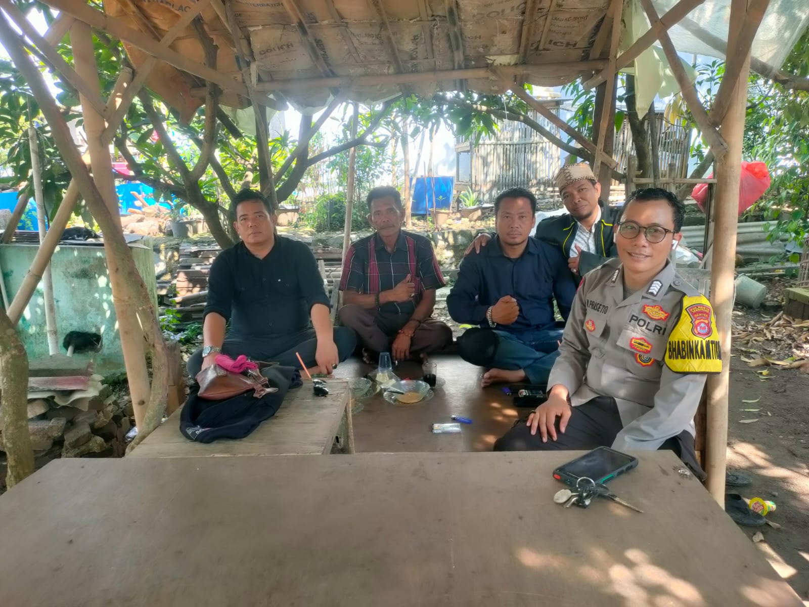 Kegiatan sambang dds bhabinkamtibmas polsek rajeg kepada masyarakat