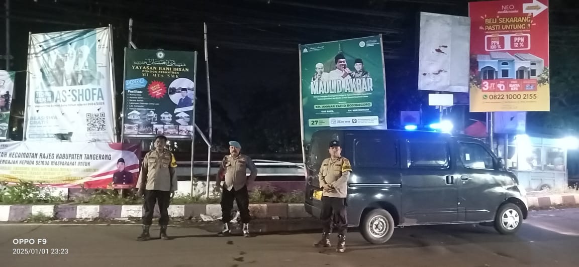 Untuk menciptakan situasi yang aman,Polsek Rajeg gelar patroli malam hari.