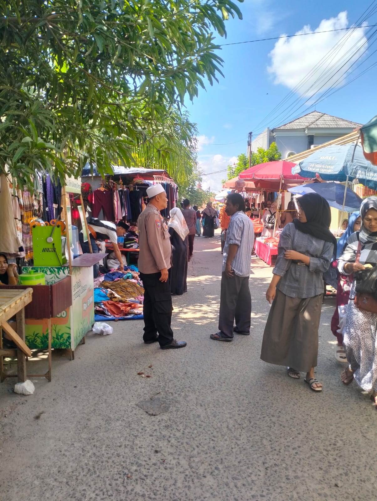 Bhabinkamtibmas, Aiptu Mashabi Pantau dan Pengamanan Pengajian Rutin Minggu Pagi di Ponpes Al-Istiqlaliyyah
