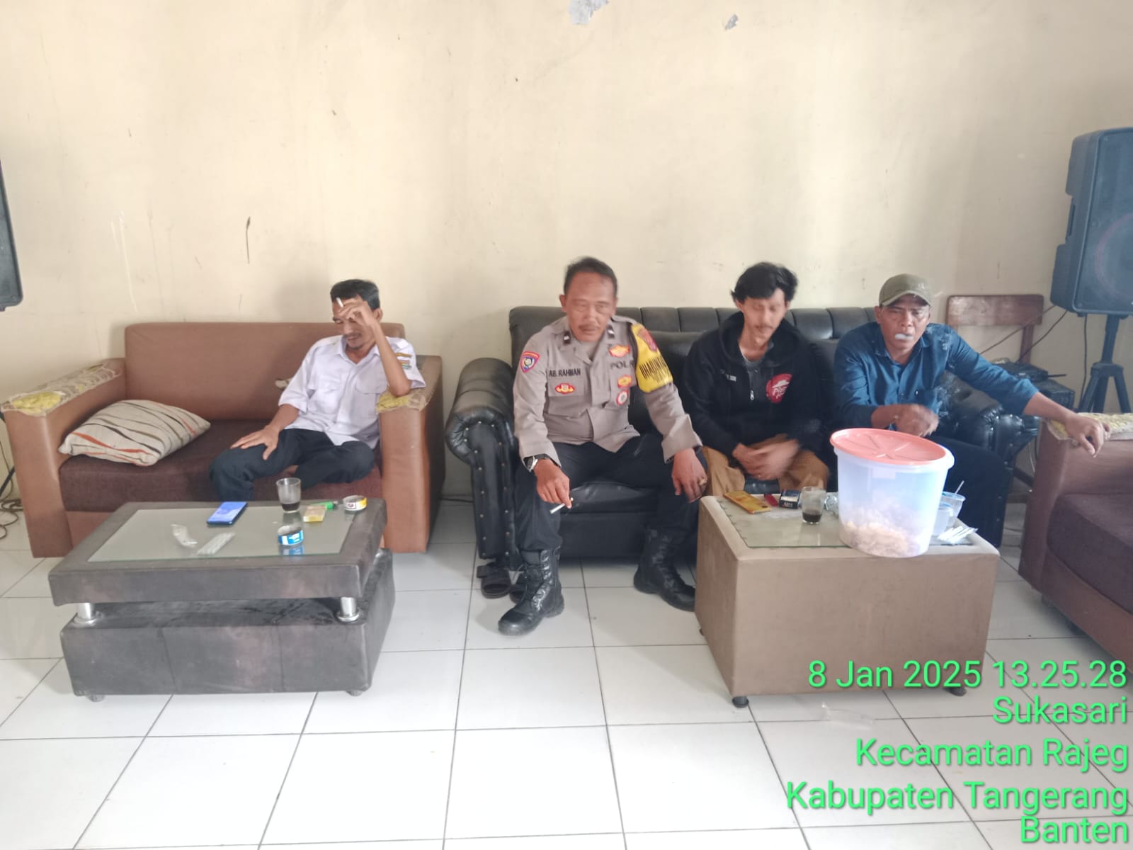 Kegiatan sambang dds bhabinkamtibmas polsek rajeg serap aspirasi masyarakat