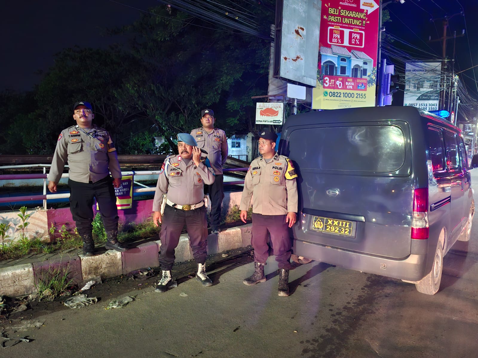 Antisipasi kejahatan jalanan, Polsek Rajeg gelar patroli subuh.