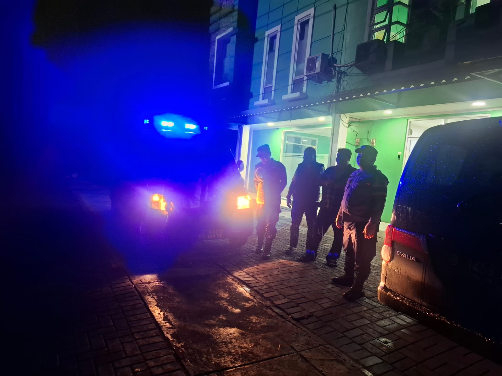 Untuk menciptakan situasi yang aman, Polsek Rajeg tingkatkan patroli mobile wilayah.
