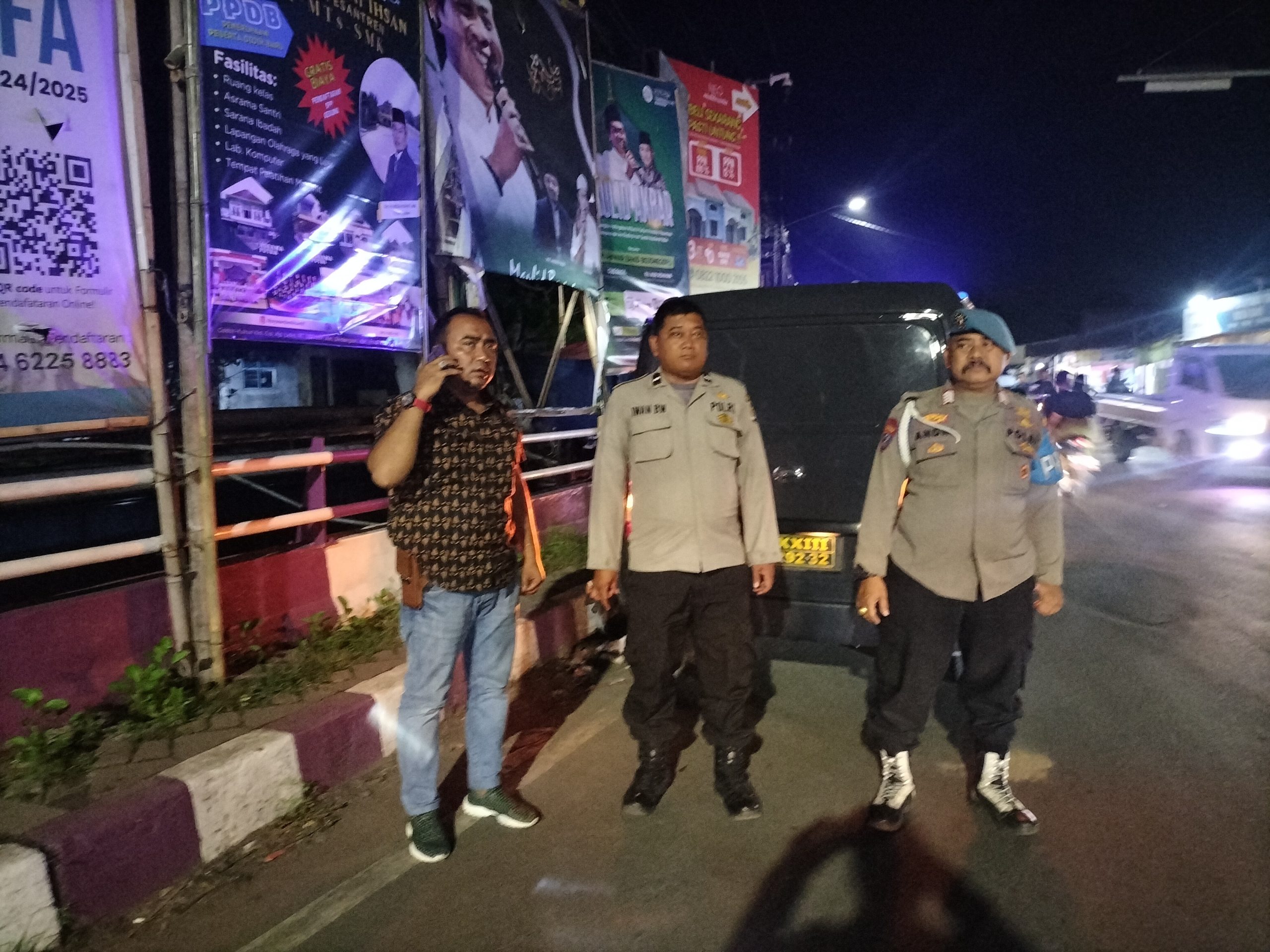 Kabupaten Tangerang – Dalam rangka cipta kondisi situasi Kamtibmas, Kepolisian Sektor Rajeg jajaran Polresta Tangerang Polda Banten menggelar Ops Cipta kondisi atau patroli Kegiatan Rutin Yang Ditingkatkan, di wilayah Kecamatan Rajeg Kabupaten Tangerang, Kamis (09/01/2025).