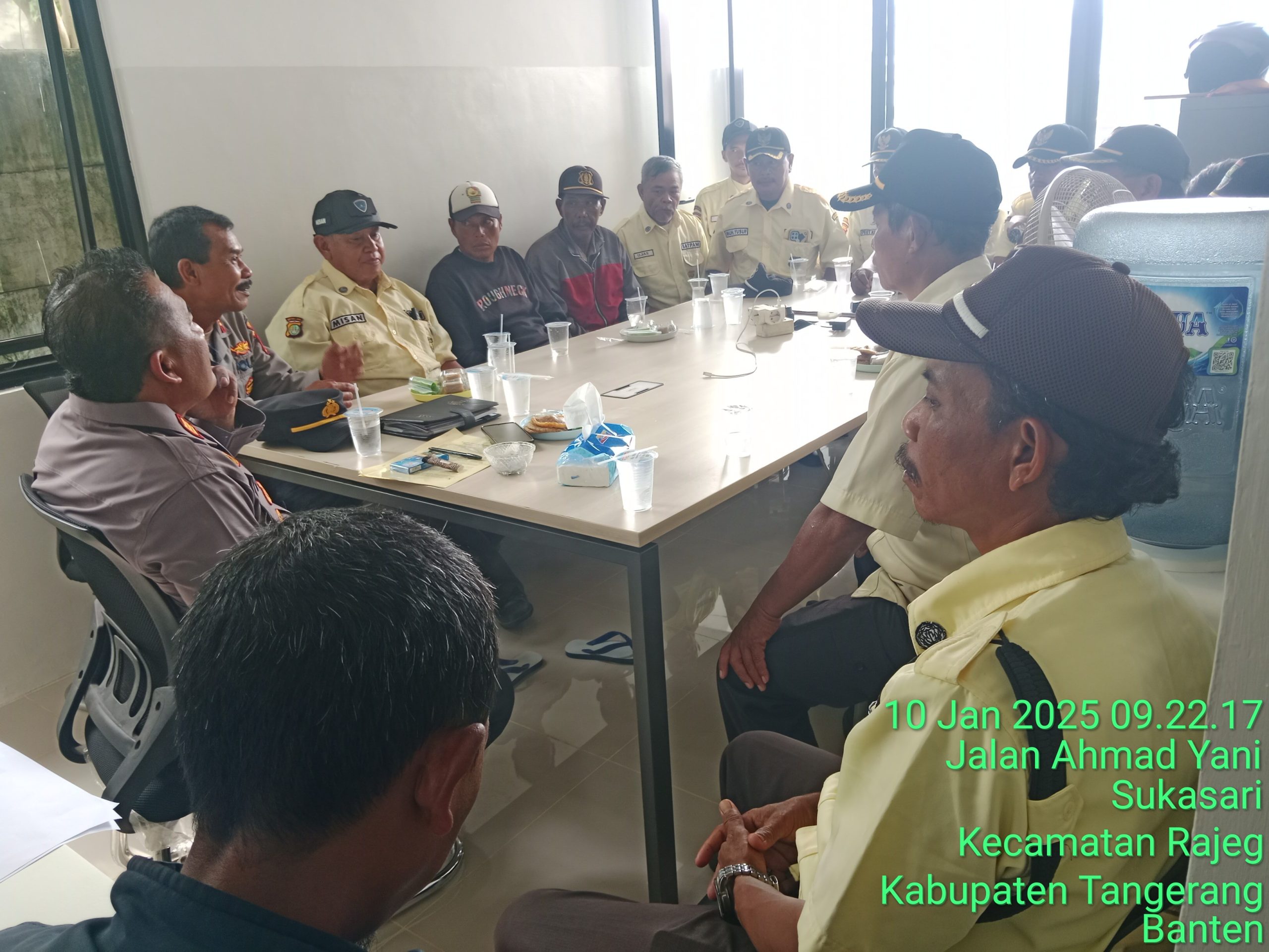 Kegiatan sambang warga binaan bhabinkamtibmas polsek rajeg Desa Sukasari