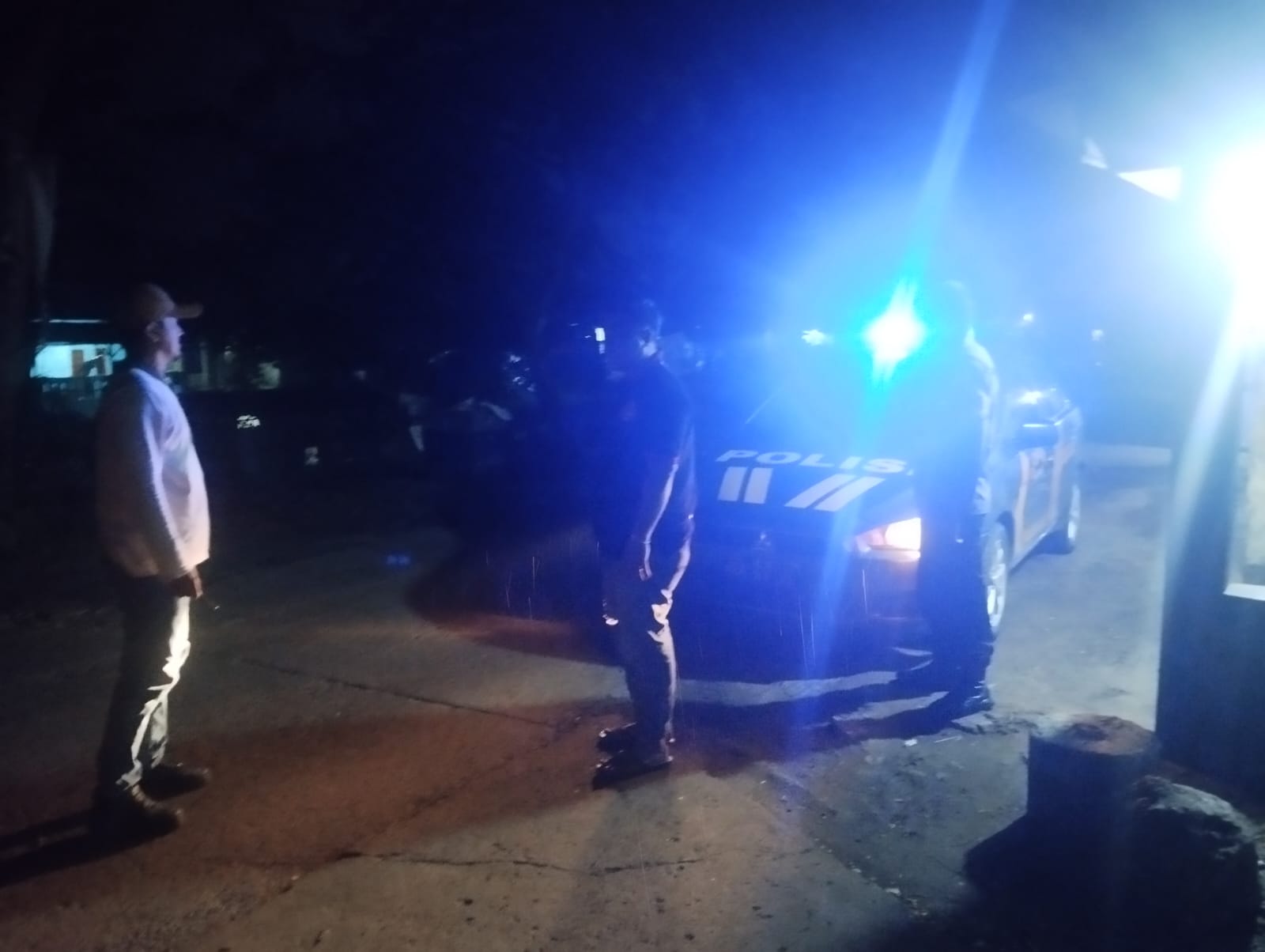 Dalam rangka menjaga Kamtibmas, Polsek Rajeg tingkatkan patroli jelang subuh.